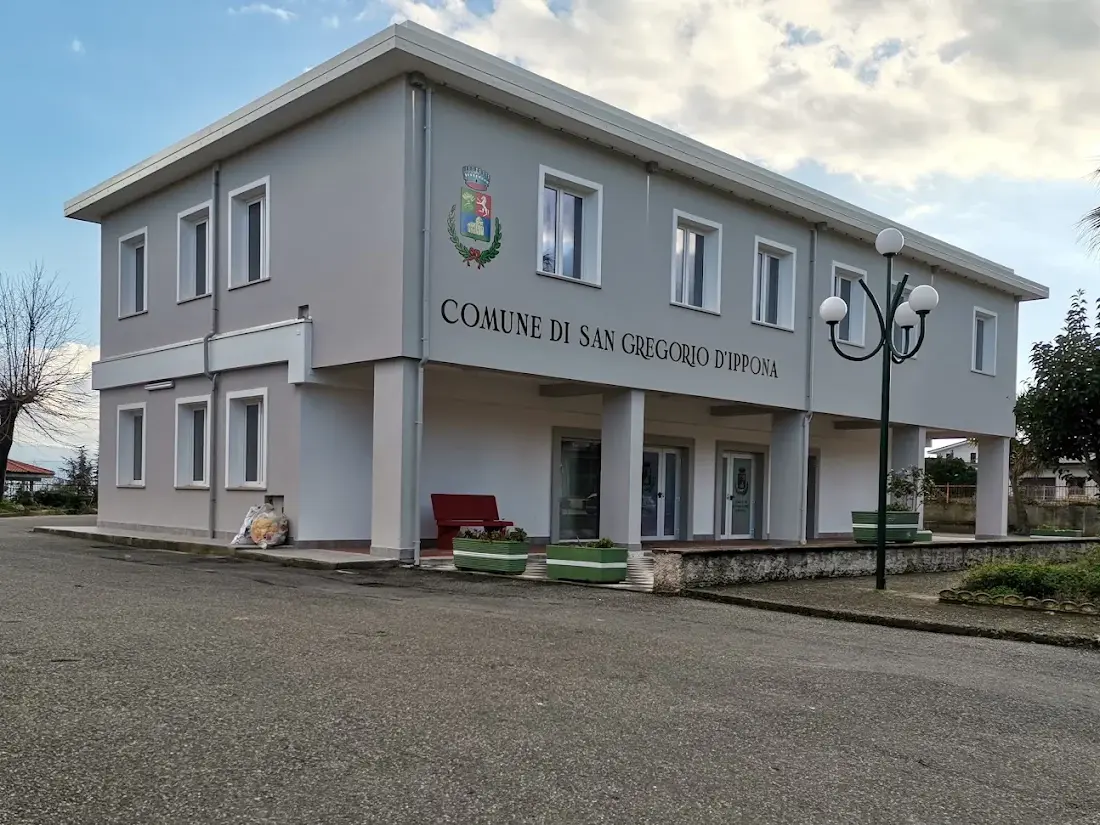 San Gregorio d’Ippona, la minoranza contesta la giunta Farfaglia: «Quattro assessori ma la legge ne prevede solo due»