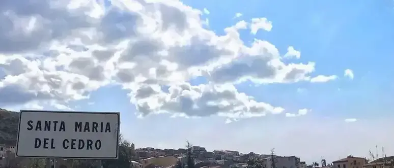 Da Santa Maria del Cedro la lezione anti spopolamento: il borgo cosentino premiato a Roma come “Comune Vivo”\n