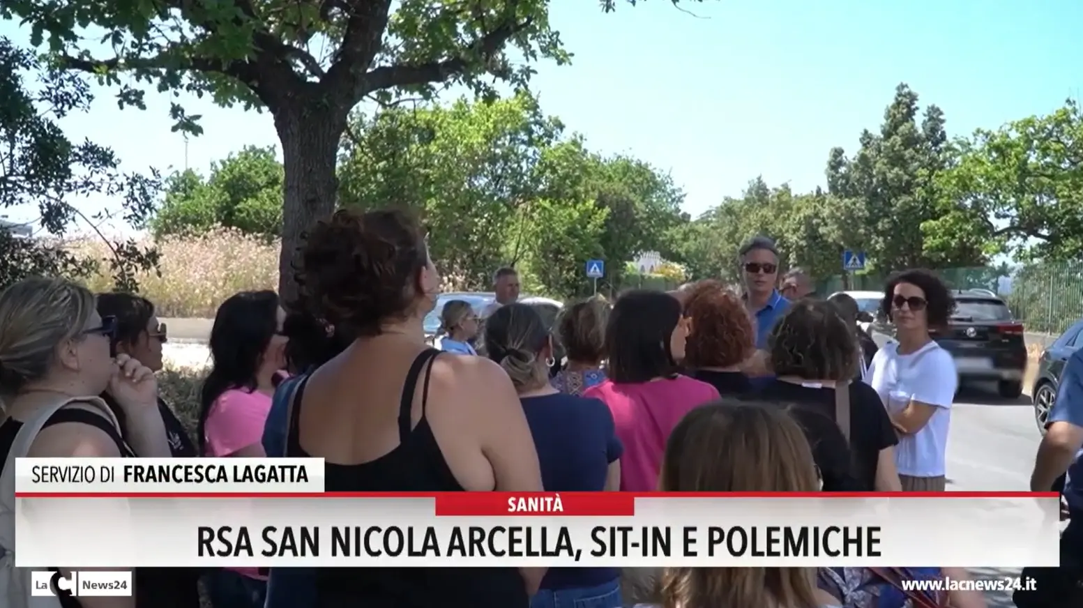 Rsa San Nicola Arcella, sit in e polemiche