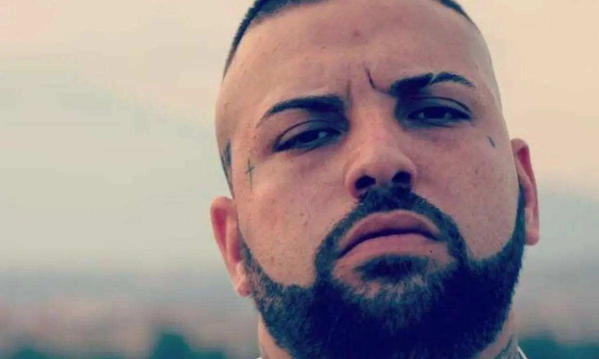 Da cantante neomelodico e trapper\u00A0al narcotraffico: Niko Pandetta arrestato (ancora) nell’inchiesta che porta anche in Calabria\n
