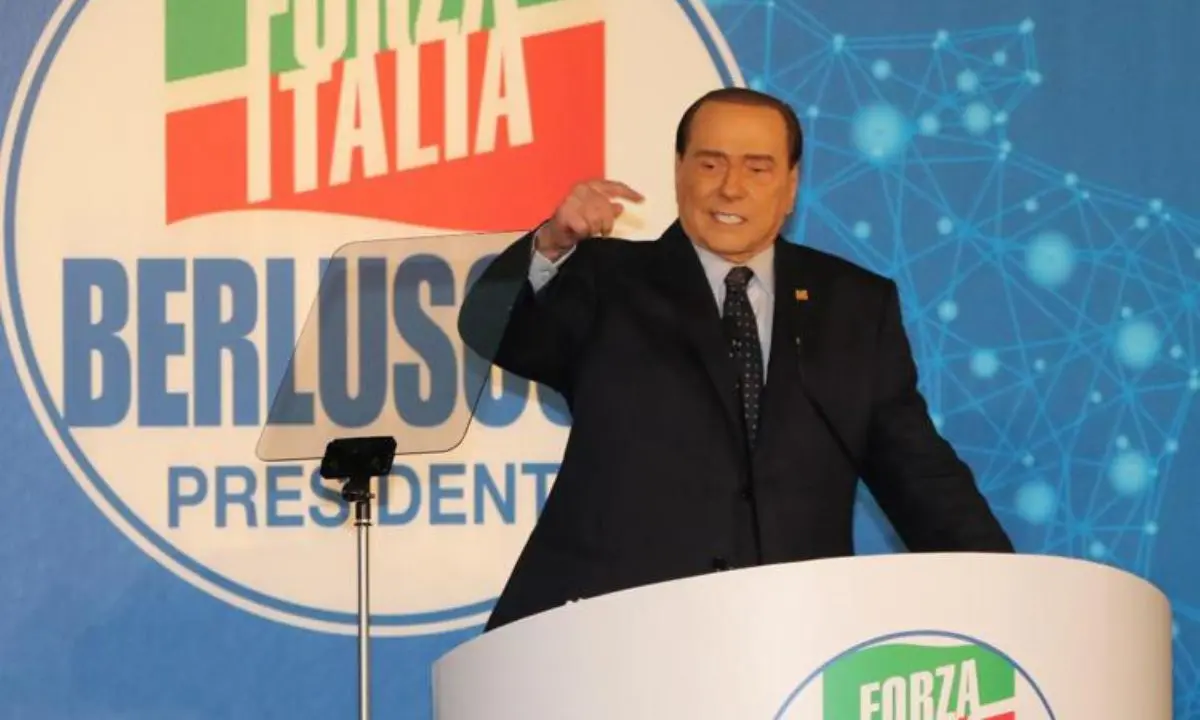 Berlusconi, tre anni dalla morte: l'eredità di un visionario tra processi, politica e il legame con LaC\n