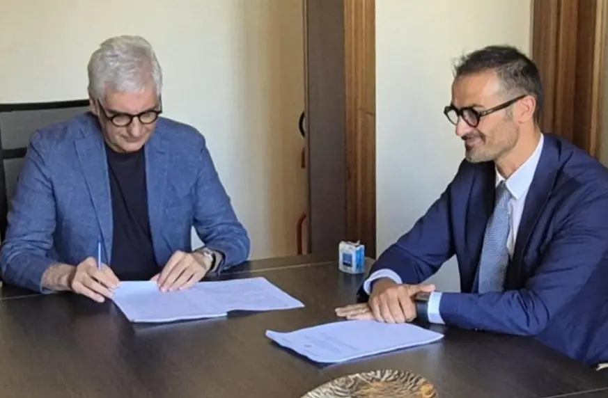Inquinamento del Mesima, firmato il contratto da oltre 5 milioni per reti fognarie e depuratori nel territorio di San Calogero\n