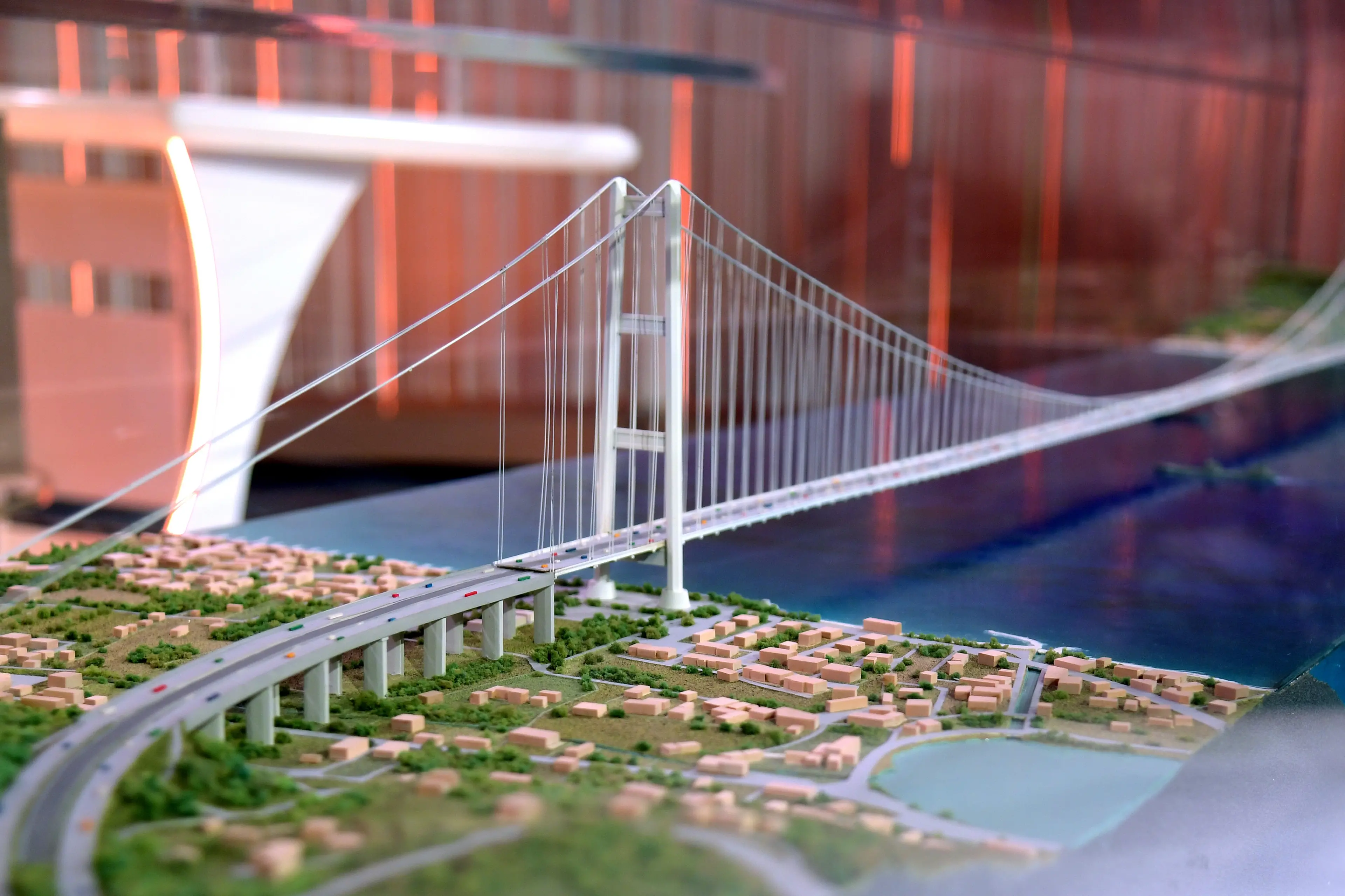 Inchiesta Ponte, spunta anche un commercialista. E Miele lascia l’incarico da 300mila euro all’anno per l’Alta velocità\n
