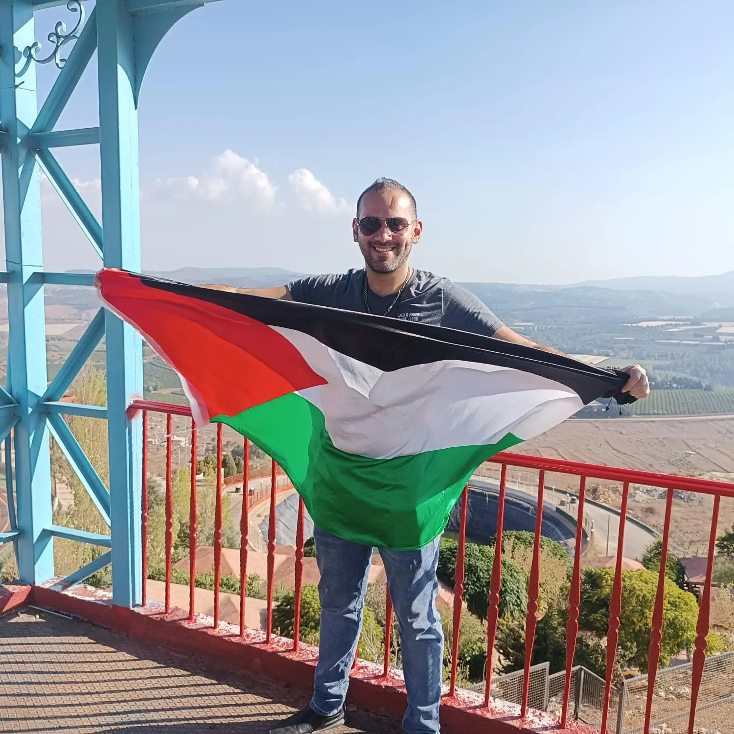 L’appello dell’attivista palestinese Samer\u00A0in visita in Calabria: «Da qui molto supporto, non smettete»\n