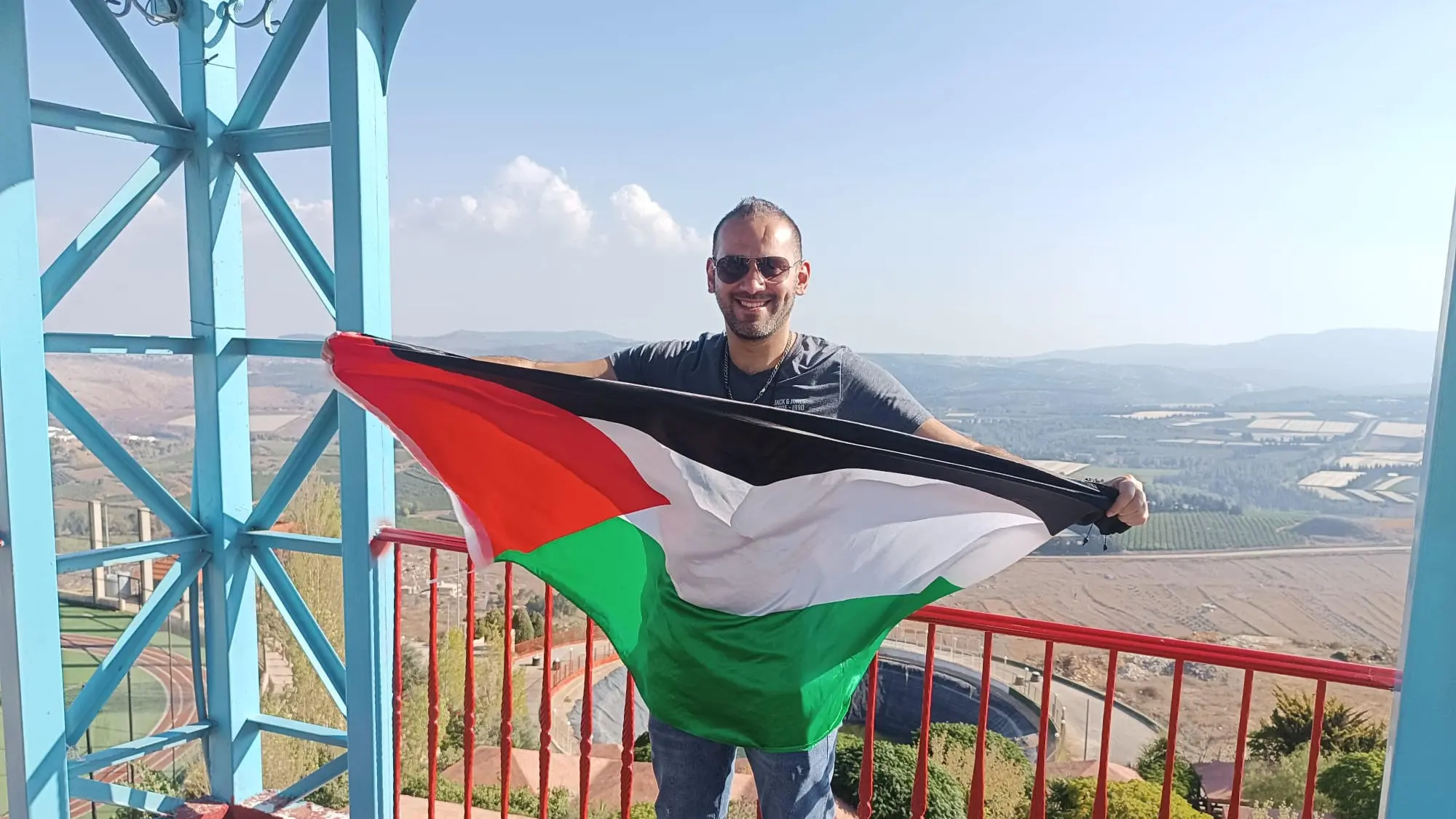 <p>L’appello dell’attivista palestinese Samer in visita in Calabria: <span style=\"color:hsl(0, 75%, 60%);\">«Da qui molto supporto, non smettete»</span></p>