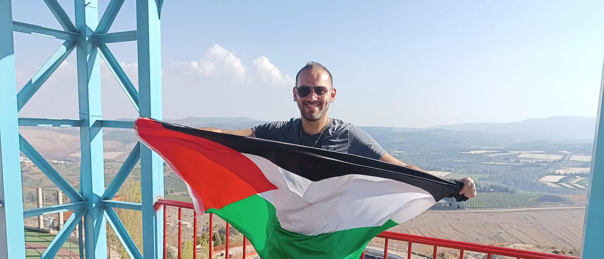 L’appello dell’attivista palestinese Samer\u00A0in visita in Calabria: «Da qui molto supporto, non smettete»\n