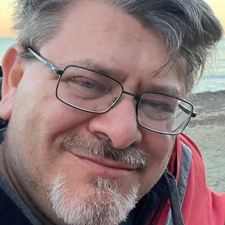 Mondo dell’informazione in lutto, è morto il giornalista crotonese Rosario Rizzuto\n