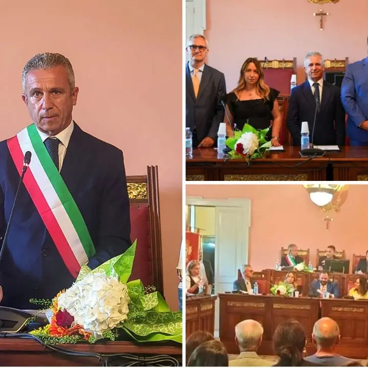 A Palmi\u00A0composti gruppi consiliari e Giunta. Il sindaco Calabria: «Prendersi cura della comunità»\n