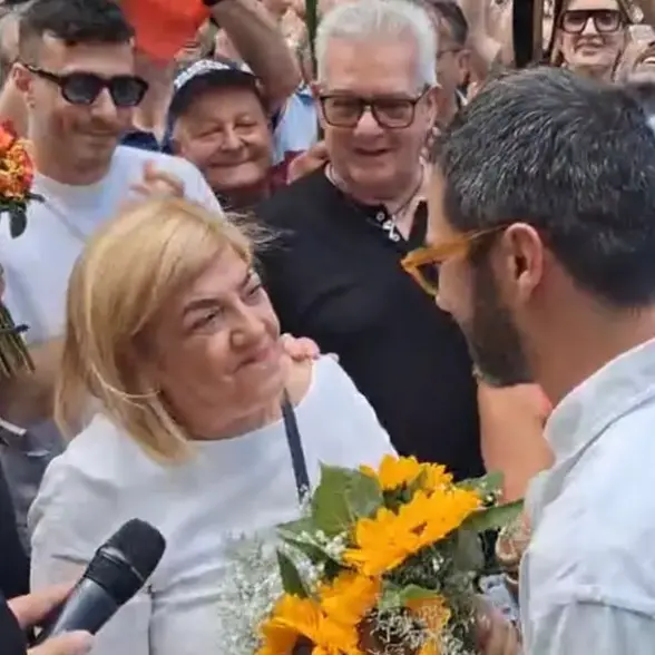 La politica delle rose, i gesti di Castrovillari e Cirò Marina: quando il rispetto vale più di mille slogan\n
