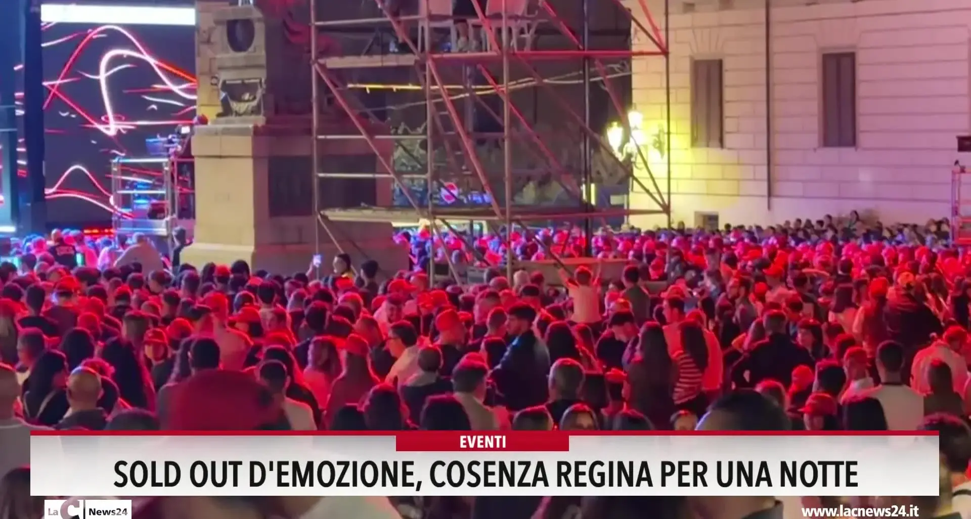 Sold out d'emozione: Cosenza regina per una notte