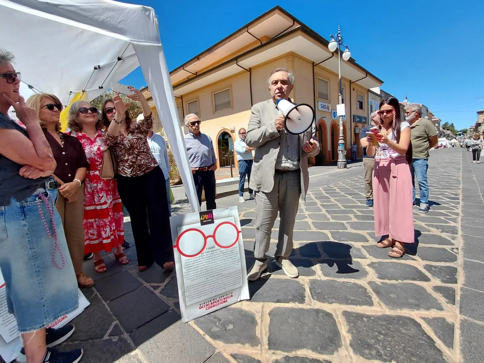 Occhio alla corruzione: a Vibo visita “oculistica” di Libera per far aprire gli occhi davanti al malaffare\n