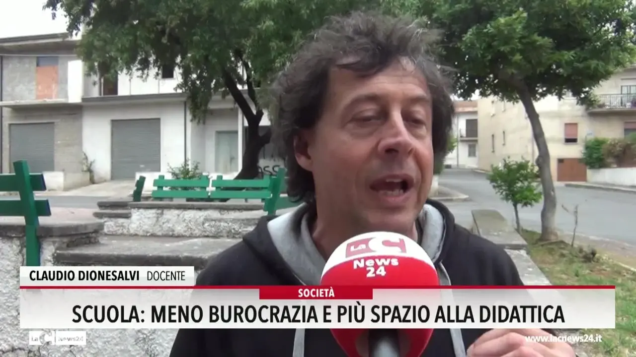 Scuola, meno burocrazia e più spazio alla didattica