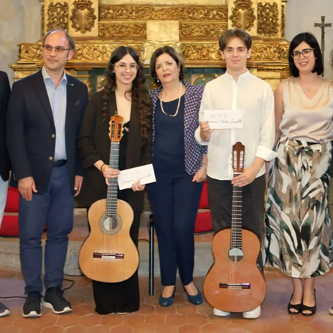 Catanzaro, emozioni al Memorial Luigi Tolomeo: musica e borse di studio per i giovani talenti\n