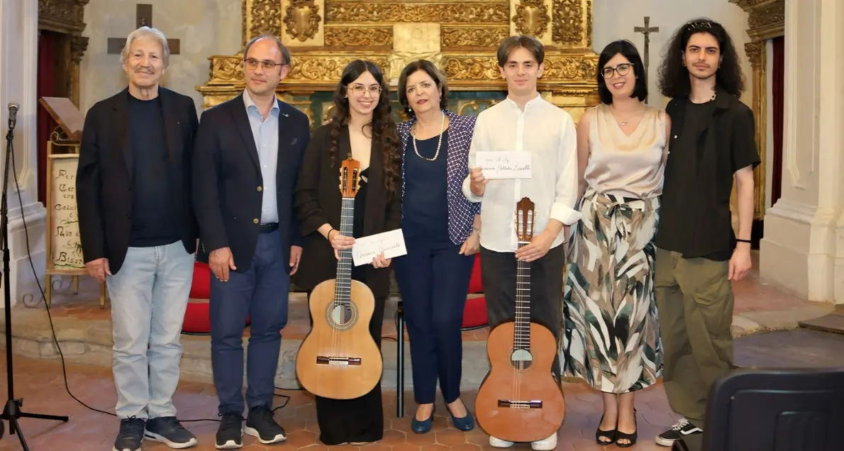 Catanzaro, emozioni al Memorial Luigi Tolomeo: musica e borse di studio per i giovani talenti\n
