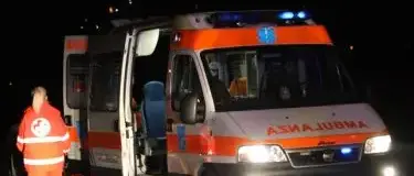 Reggio, perde il controllo della moto e sbatte contro un muretto: morto un 24enne\n