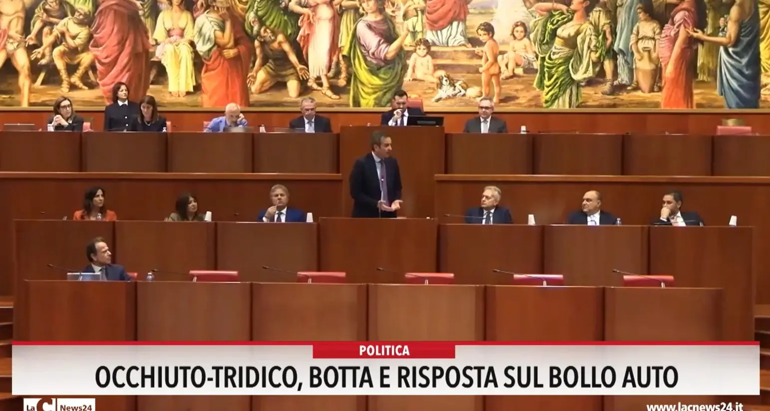 Occhiuto-Tridico, botta e risposta sul bollo auto