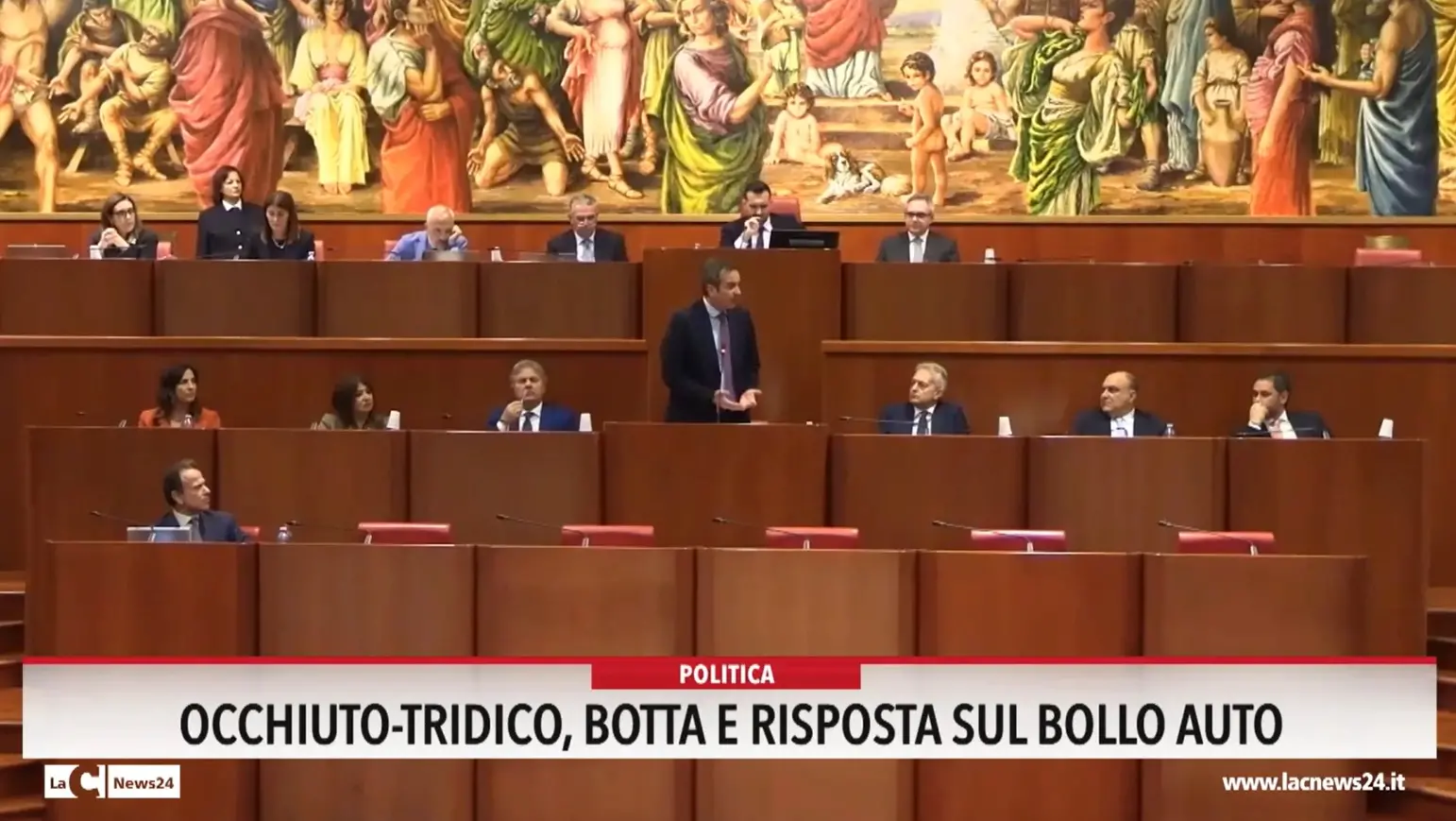 Occhiuto-Tridico, botta e risposta sul bollo auto