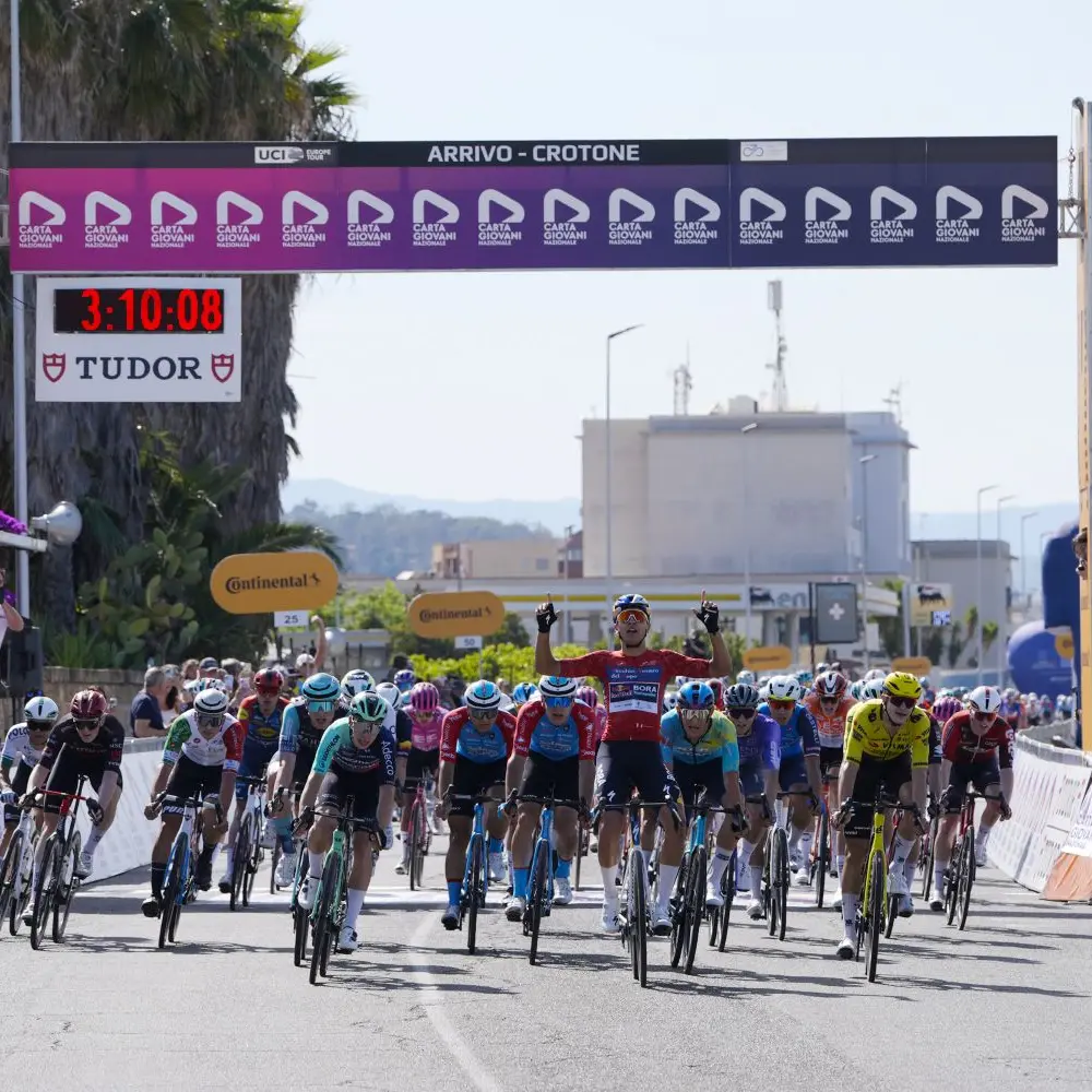 Giro Next Gen, Donati conquista Crotone e si prende anche la Maglia Rosa\n