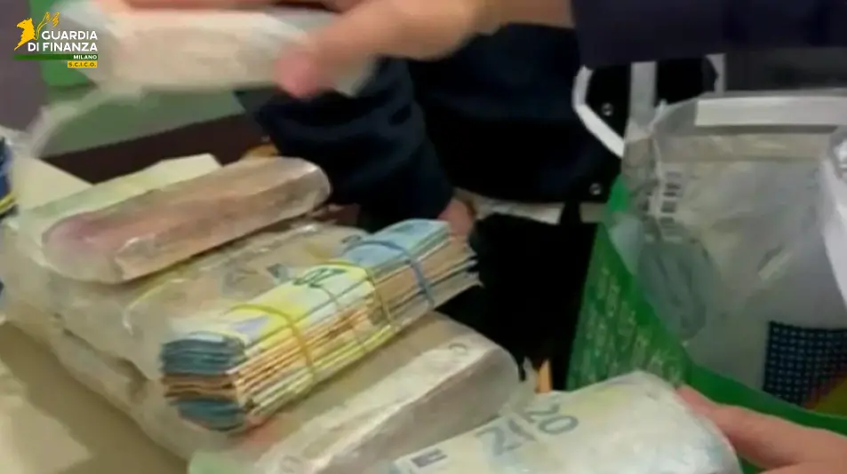 Traffico di cocaina dal Sudamerica, i narcos truffati dai camorristi e il laboratorio per la droga in Calabria\n