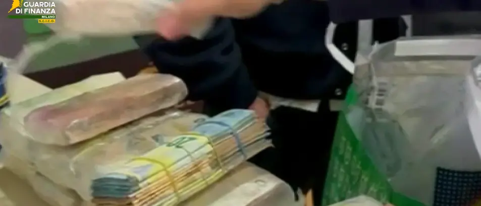 Traffico di cocaina dal Sudamerica, i narcos truffati dai camorristi e il laboratorio per la droga in Calabria\n