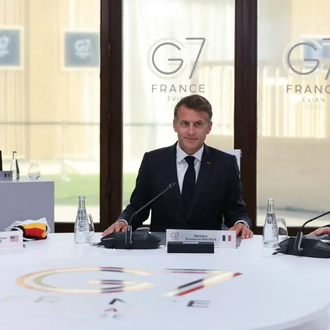 G7, Trump rivede Zelensky: «La Russia deve trattare, farò il possibile»\n