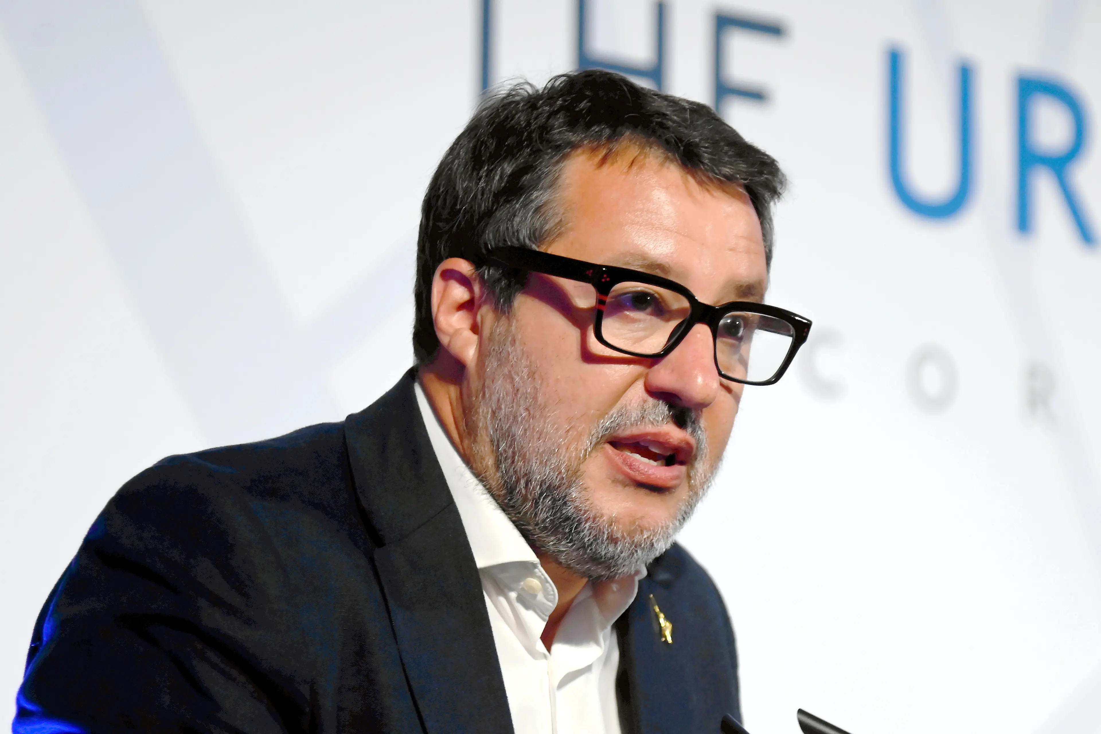 L’assedio di Vannacci e il paradosso di Salvini: tutti vogliono la Lega, ma chi è disposto a ereditarne il peso?\n