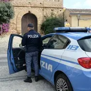 Spaccio e armi clandestine, arrestato a Crotone ricercato da due procure del Nord Italia\n