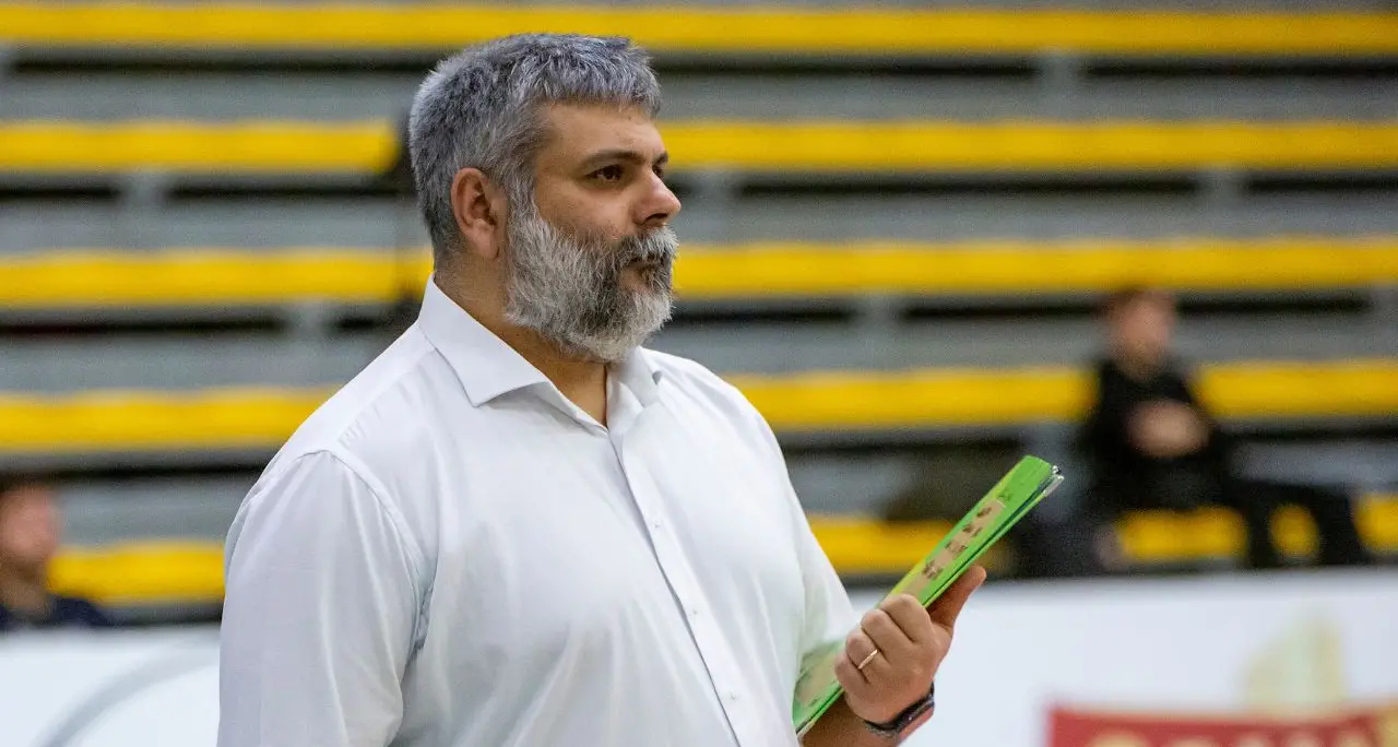 Tonno Callipo, coach Saja confermato in panchina per la Serie A3: «Ripartiamo con chiare ambizioni»\n