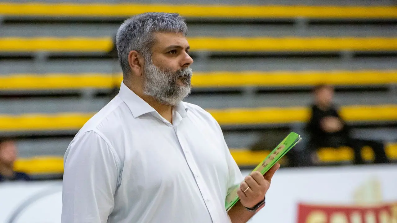 Tonno Callipo, coach Saja confermato in panchina per la Serie A3: «Ripartiamo con chiare ambizioni»\n