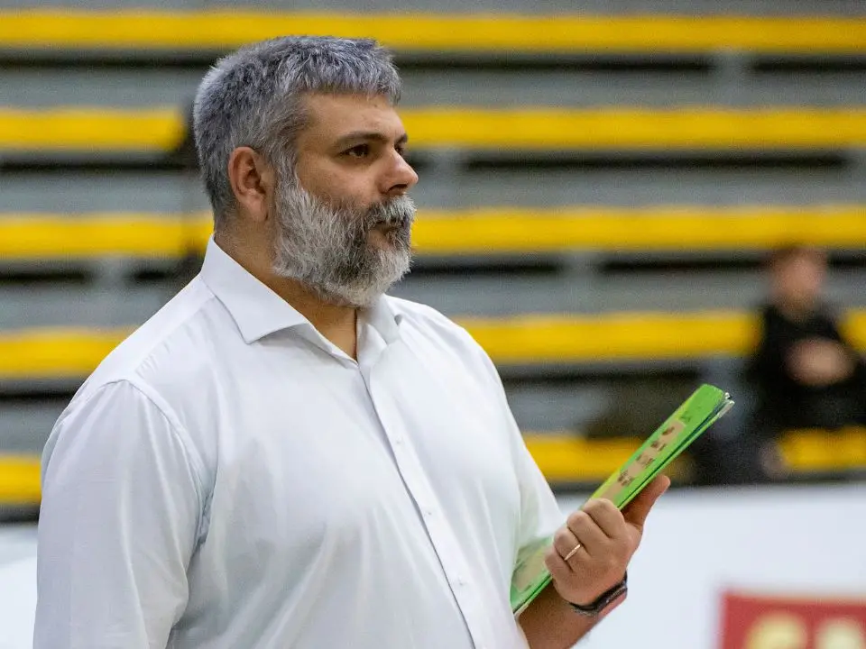 Tonno Callipo, coach Saja confermato in panchina per la Serie A3: «Ripartiamo con chiare ambizioni»