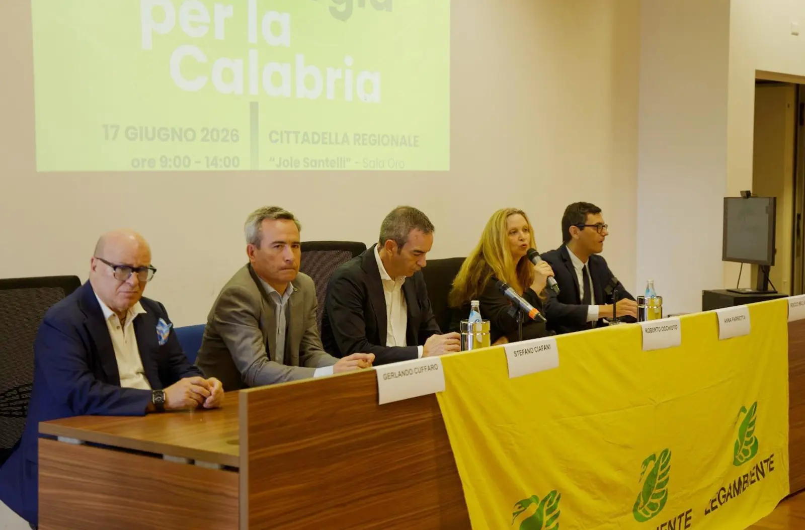 La Calabria produce più del doppio dell’energia che consuma, Occhiuto:\u00A0«Qui dovrebbe costare di meno, mi batterò per questo»\n
