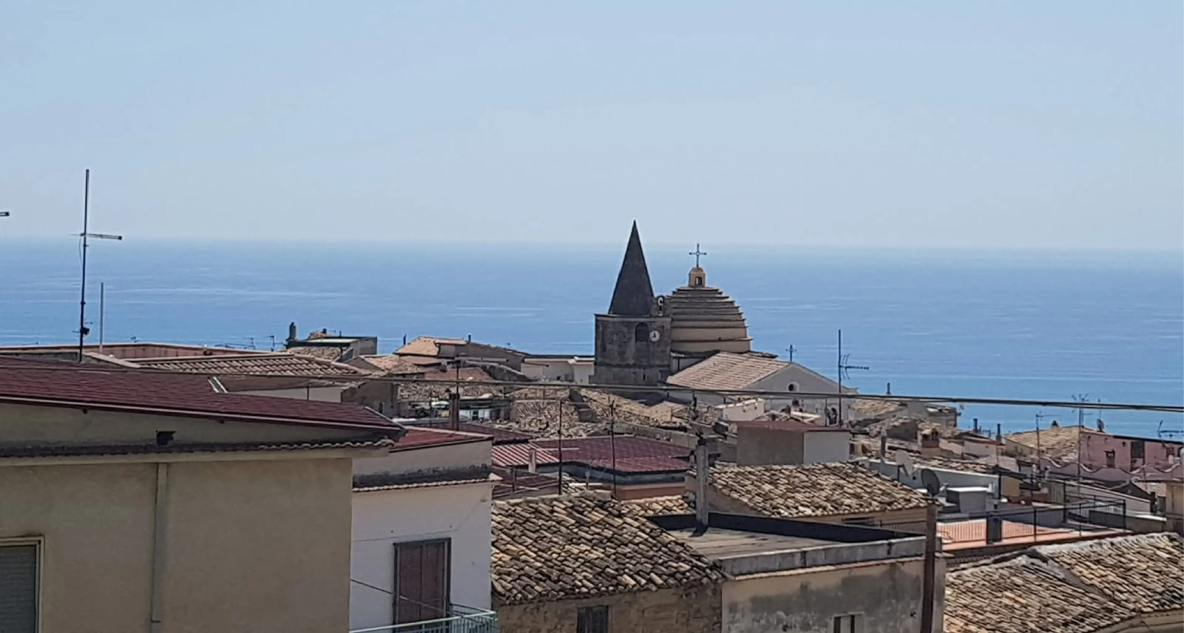 Trebisacce si illumina d’immenso: nel centro storico arriva la \"Notte Romantica\"\n