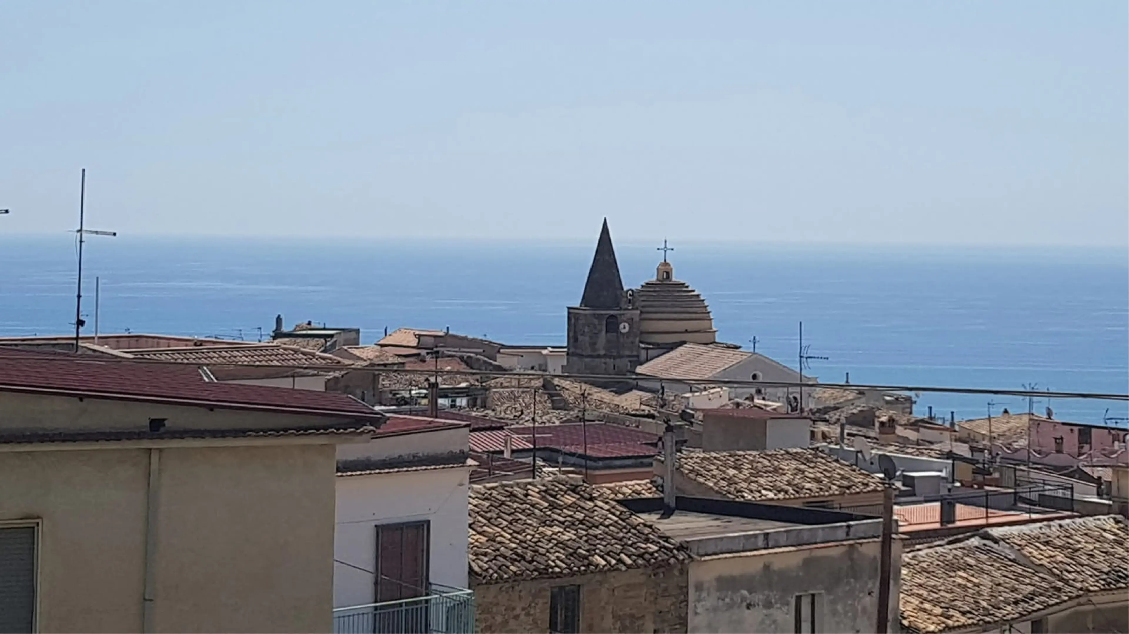 Trebisacce si illumina d’immenso: nel centro storico arriva la \"Notte Romantica\"\n