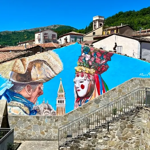 Sei nuovi murales ad Alessandria del Carretto: “Osa Festival” racconta storia e identità del paese\n