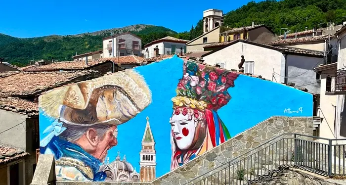 Sei nuovi murales ad Alessandria del Carretto: “Osa Festival” racconta storia e identità del paese\n