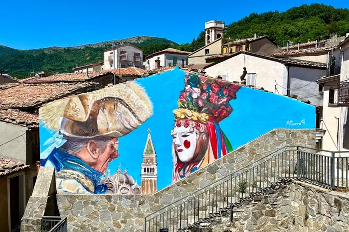 Sei nuovi murales ad Alessandria del Carretto: “Osa Festival” racconta storia e identità del paese\n