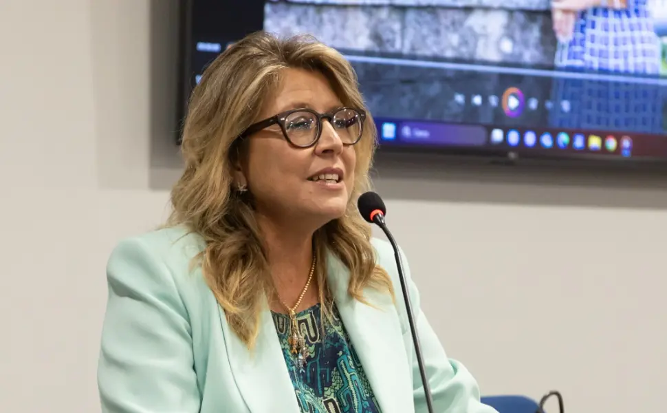 Piscina comunale Cosenza, Bianca Rende: «Il Comune garantisca la piena fruibilità dell’impianto»