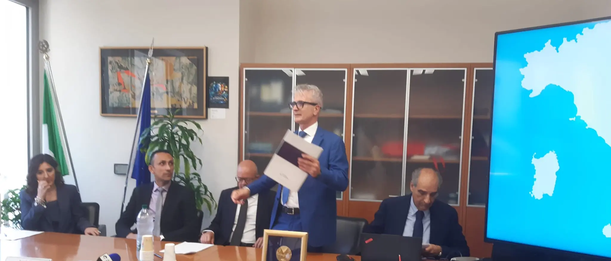 Calabria, economia in crescita nel 2025: Pil +1,1%, export oltre il miliardo. Ma sul 2026 pesa l'incertezza internazionale\n