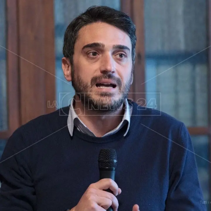 Bronzi di Riace, Irto interroga il Ministro della Cultura: «Urgente provvedere all’adeguamento delle basi antisismiche»\n