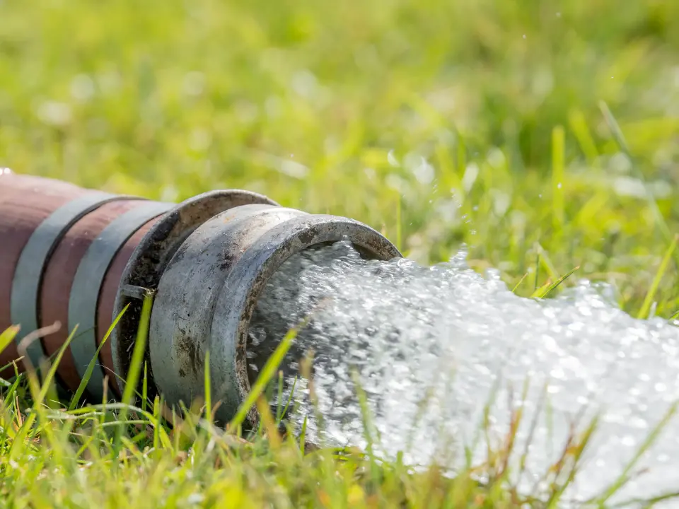 Allacci abusivi e cisterne pirata a Piscopio, due denunce. La Polizia locale di Vibo stringe il cerchio sui “ladri d’acqua”