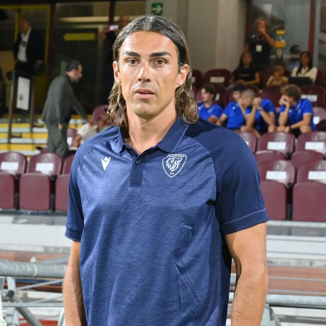 <p>Il Catanzaro accelera sulla scelta dell’allenatore: <span style=\"color:hsl(0, 75%, 60%);\">Marco Turati</span> sempre più vicino alla firma</p>