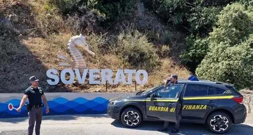 Residenze fittizie per non pagare l’Imu:\u00A0scoperta evasione per 350mila euro, segnalate\u00A097 persone\n
