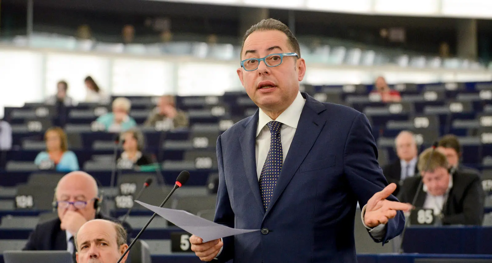 “Mi chiamo Gianni”,\u00A0in un libro Pittella racconta mezzo secolo di politica: «Ho portato il Sud in Europa»\n