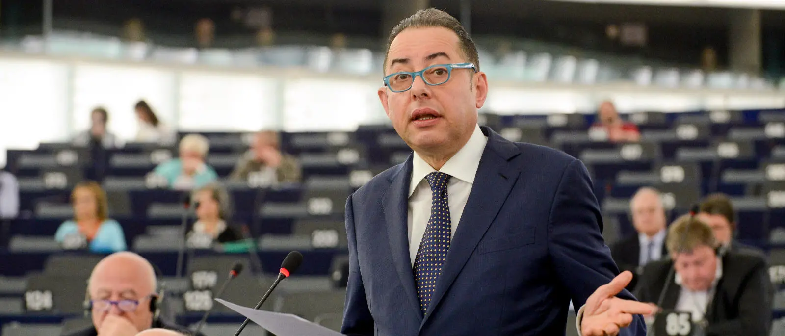 “Mi chiamo Gianni”,\u00A0in un libro Pittella racconta mezzo secolo di politica: «Ho portato il Sud in Europa»\n