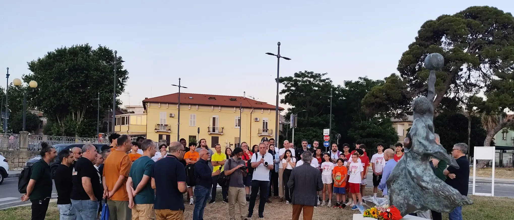 Quaranta anni non cancellano valori e sentimenti, Massimo Mazzetto continua a vivere nei cuori dei reggini\n