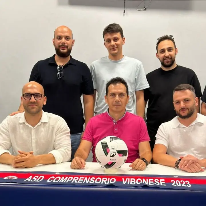 Dilettanti, il Comprensorio Vibonese ha scelto il suo nuovo tecnico: ufficiale l'accordo con mister Mirko Nicolino\n