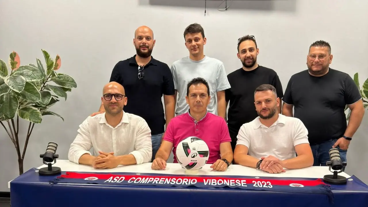 Dilettanti, il Comprensorio Vibonese ha scelto il suo nuovo tecnico: ufficiale l'accordo con mister Mirko Nicolino\n