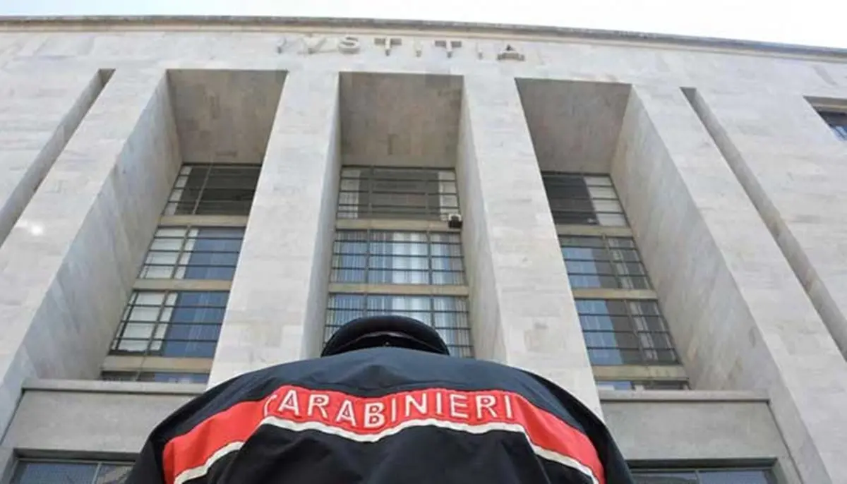 Prima la ’ndrangheta, poi la divisa:\u00A0il carabiniere che gestiva gli affari del clan Cracolici\u00A0dalla caserma\n