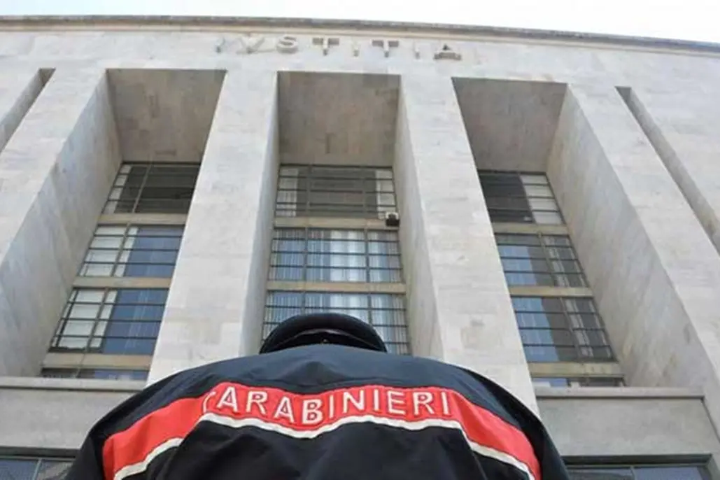 Prima la ’ndrangheta, poi la divisa:\u00A0il carabiniere che gestiva gli affari del clan Cracolici\u00A0dalla caserma\n