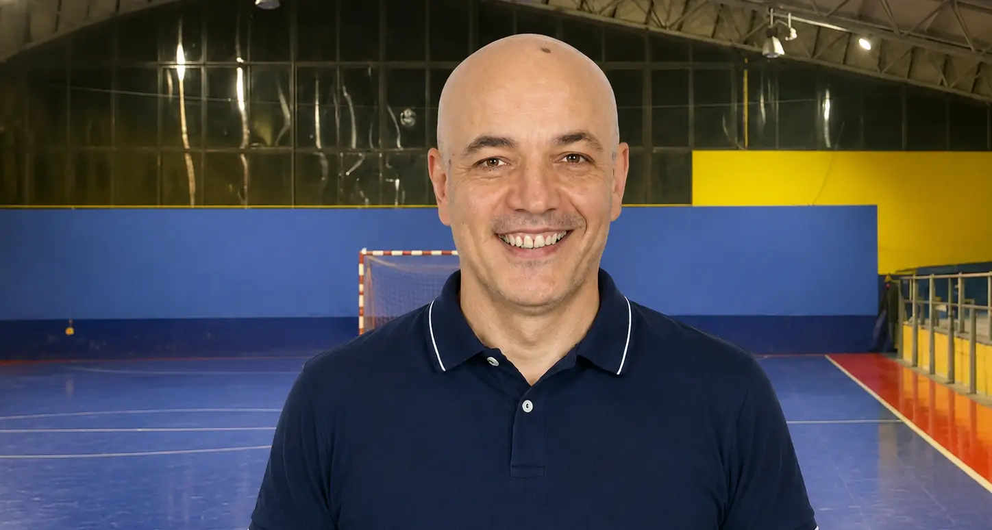 Peppe Alfarano riabbraccia la Futura tra emozione e nuovi obiettivi: «Torno con l’entusiasmo del primo giorno e la voglia di vincere ancora»\n
